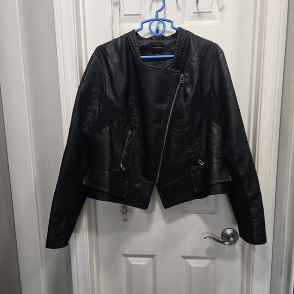 Lane Bryant Jackets & Blazers - Lane Bryant Women's Black Faux Leather Jacket Size 26/28 4x
